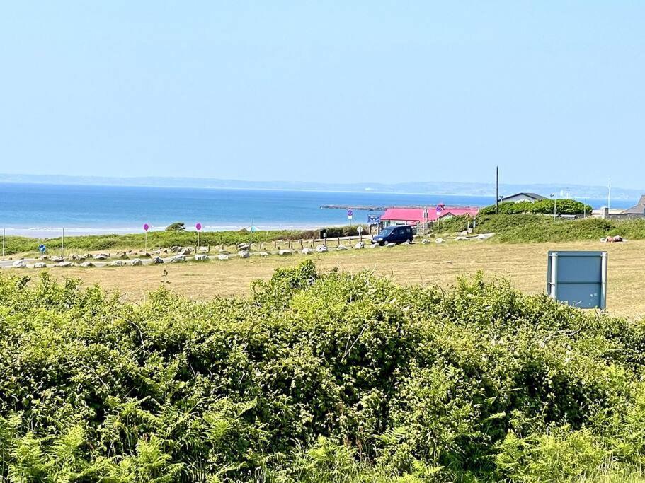 Luxury Porthcawl Large Spacious 2 Bedroom Apt, Garden, Prime Location Bagian luar foto
